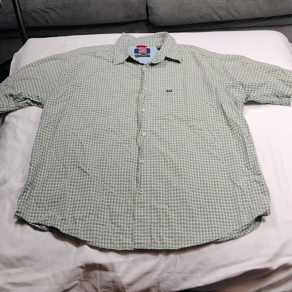 Wrangler Jeans CO mens large sized short sleeved button down shirt